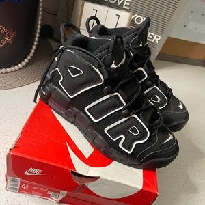 Uptempos size 41/2